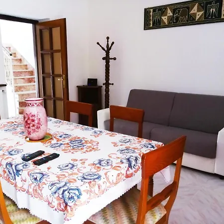 Domus Franco - Casa Vacanze Holiday home